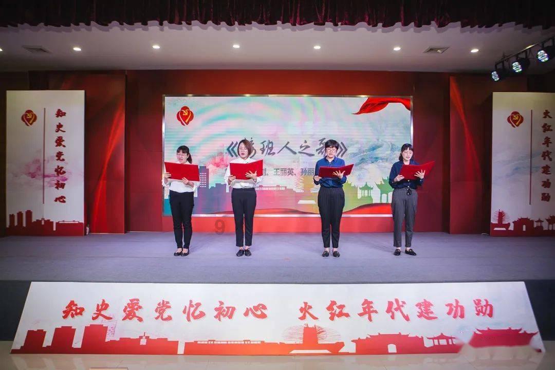 你在公共场合遇到强行骚扰要联系方式的人，会怎么做？游戏画面